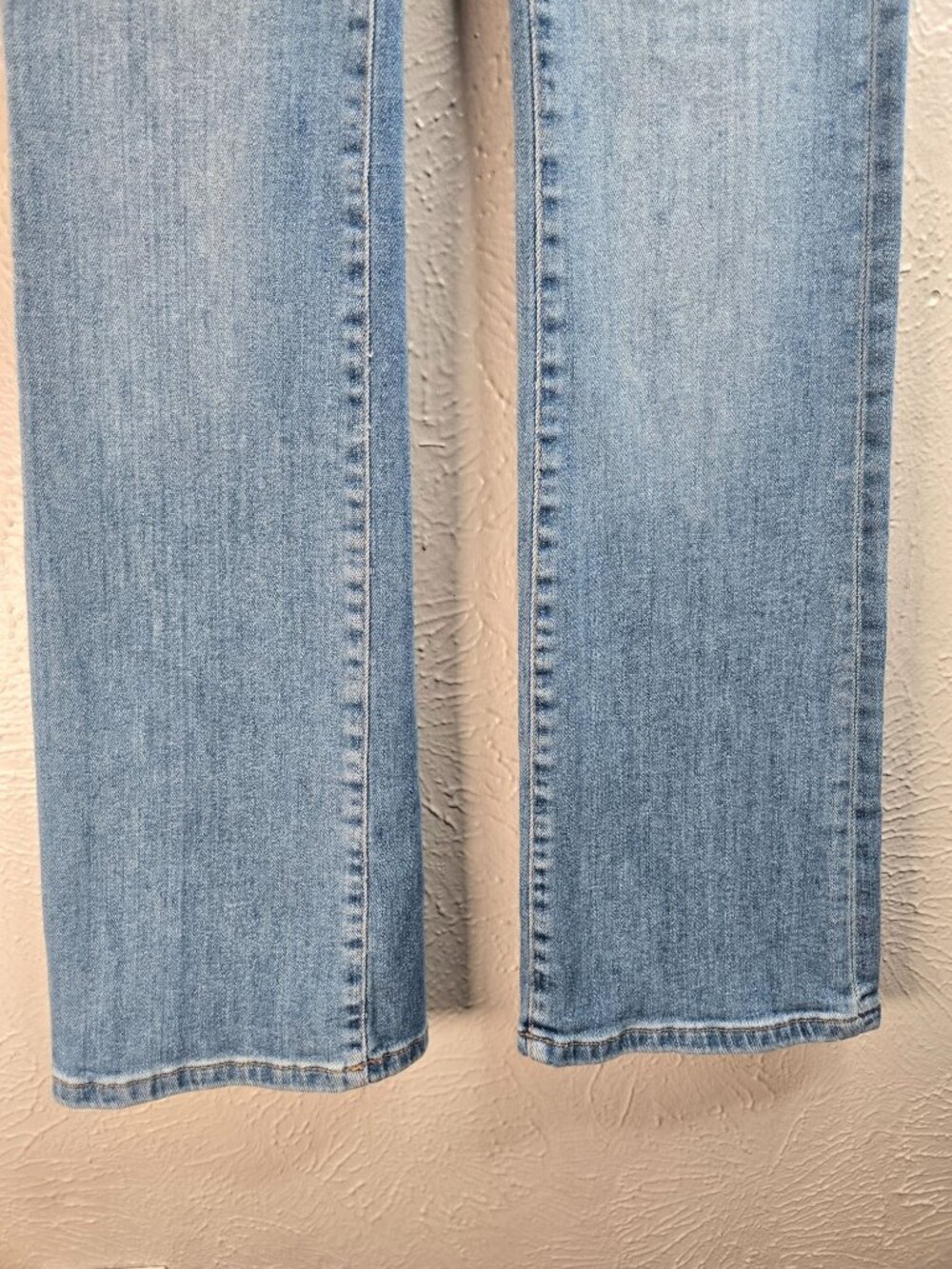 Pilcro Slim Boyfriend Jeans 29 Mid Rise Light Blue Wash Stretch Denim Minimalist - Picture 6 of 9